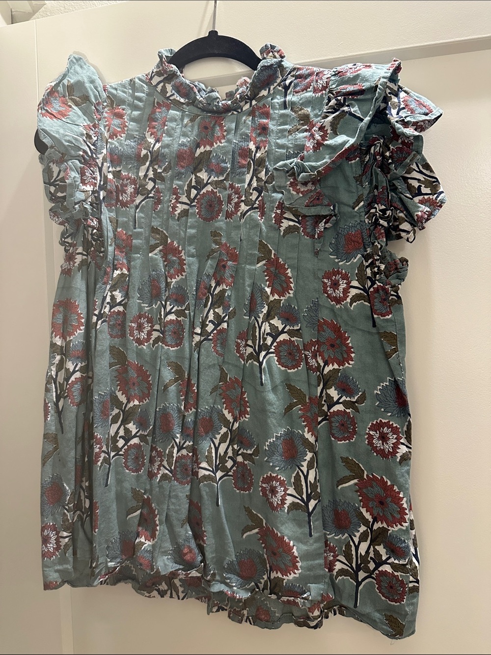 Victoria Dunn Sage Green Floral Ruffle Sleeve Blouse